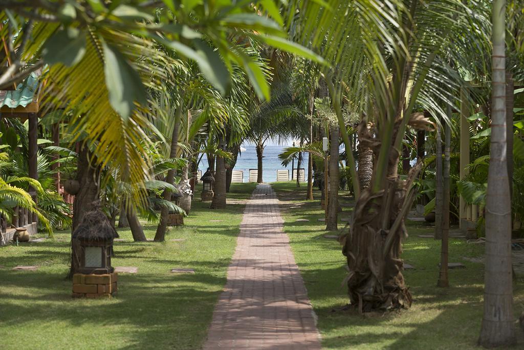 Mali Resort Pattaya Beach Koh Lipe Bagian luar foto